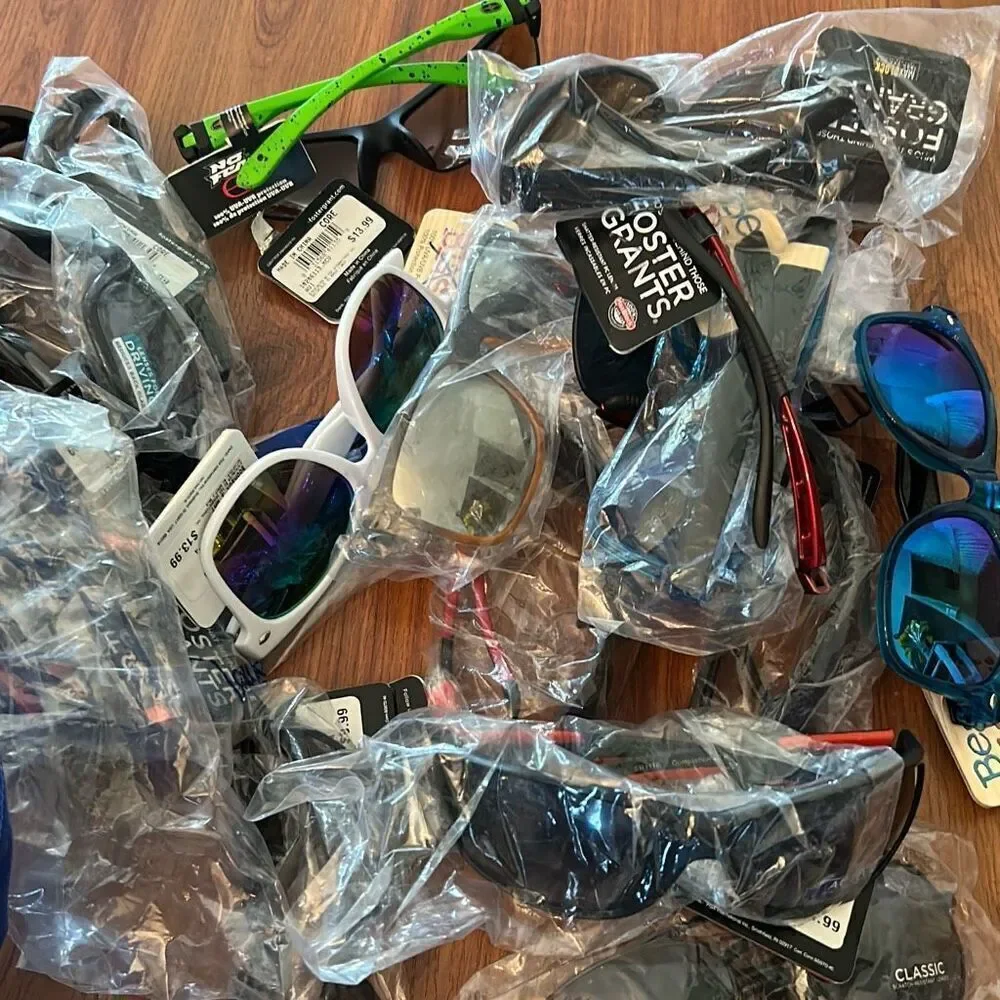 NWT 5 pair mystery box assorted box Foster Grant sunglasses surprise box